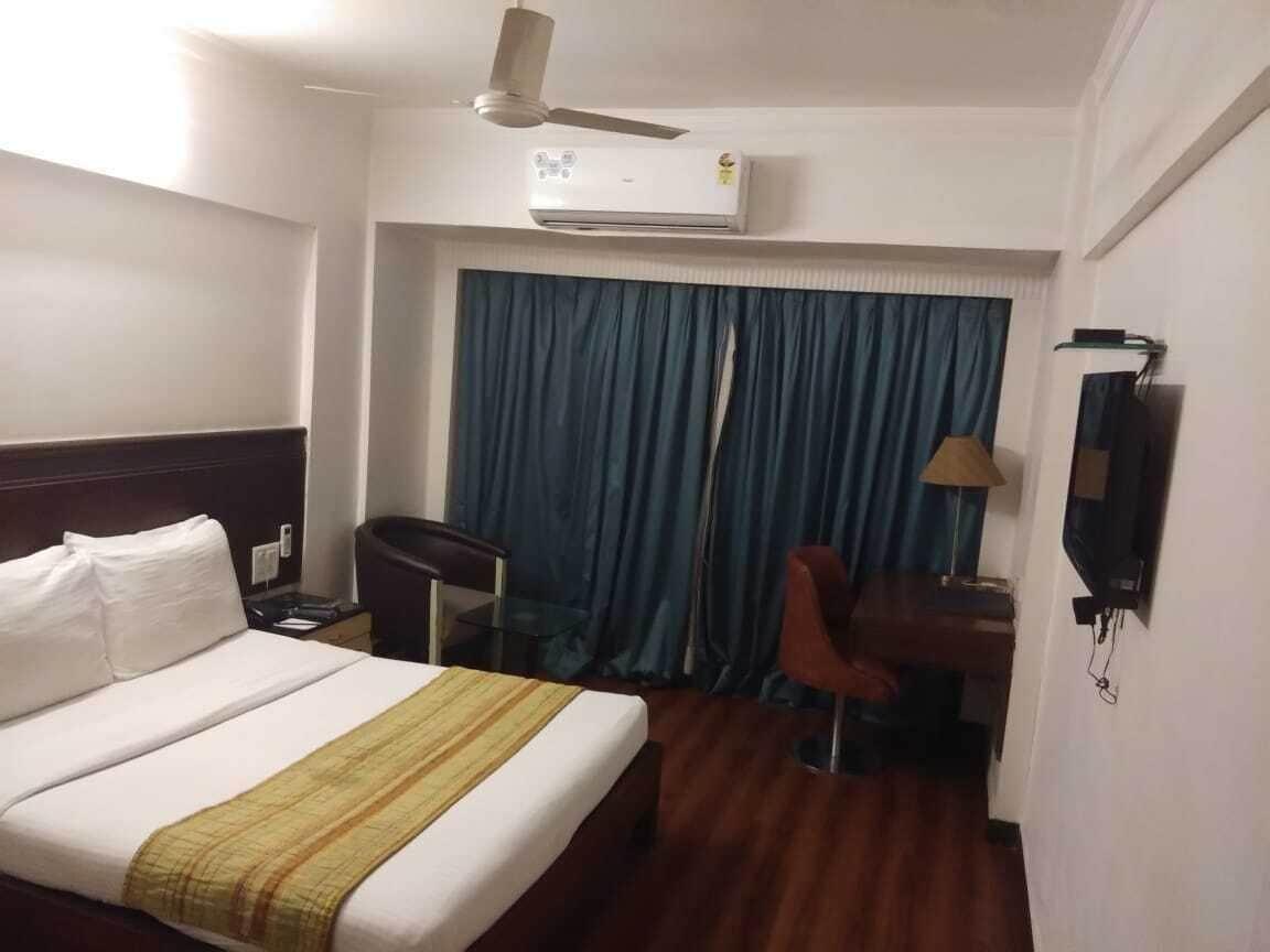 Hotel Yogi Metropolitan Navi Mumbai Exterior foto